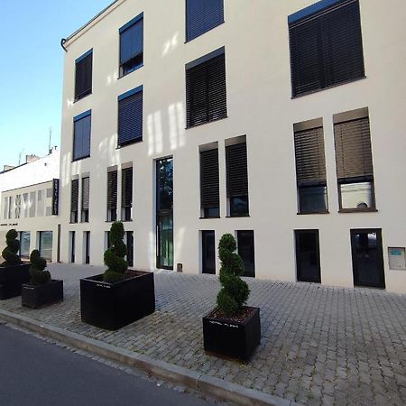 Hotel Plzen Bagian luar foto