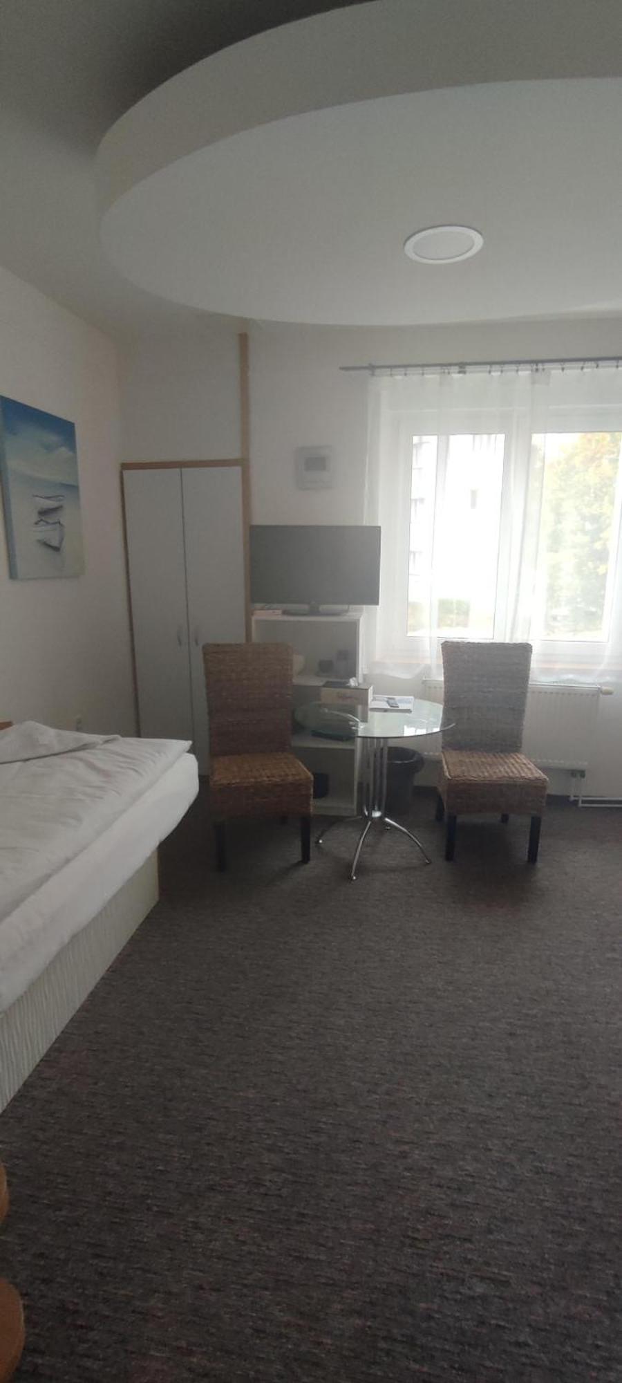 Hotel Plzen Bagian luar foto