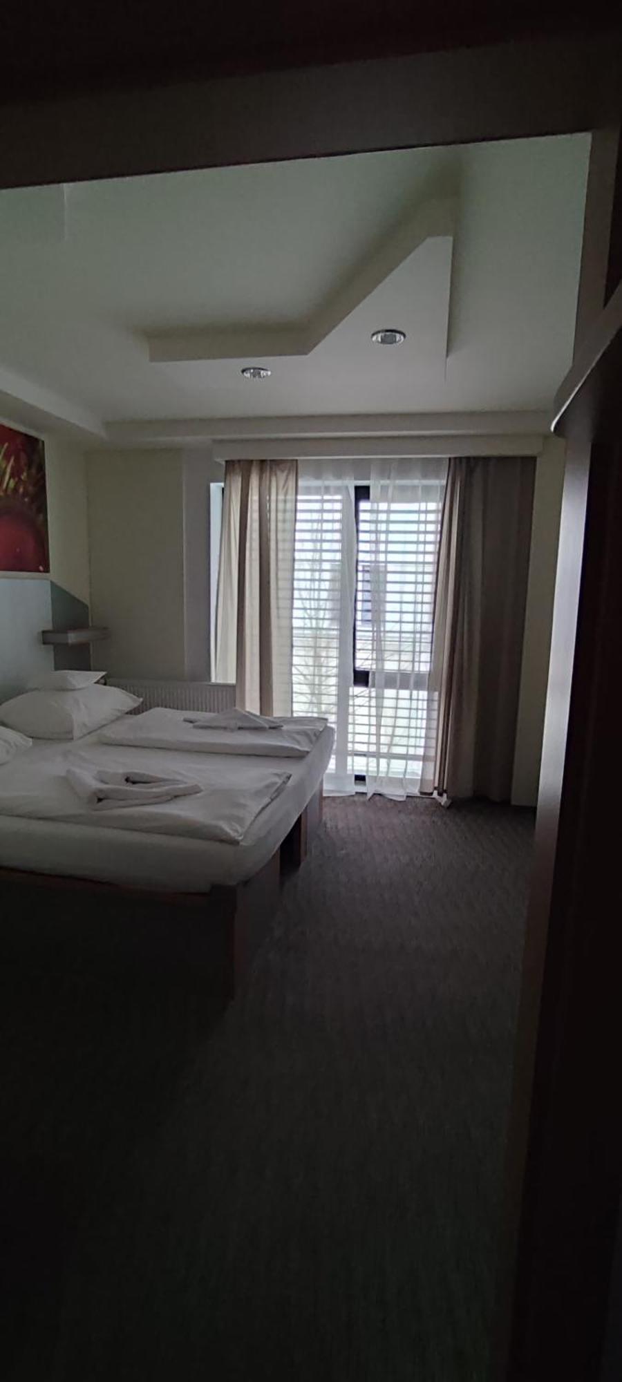 Hotel Plzen Bagian luar foto