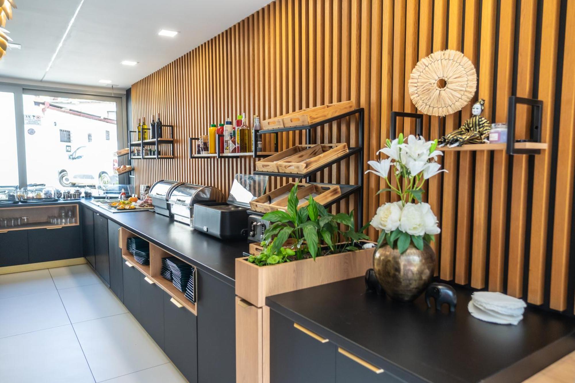 Hotel Plzen Bagian luar foto