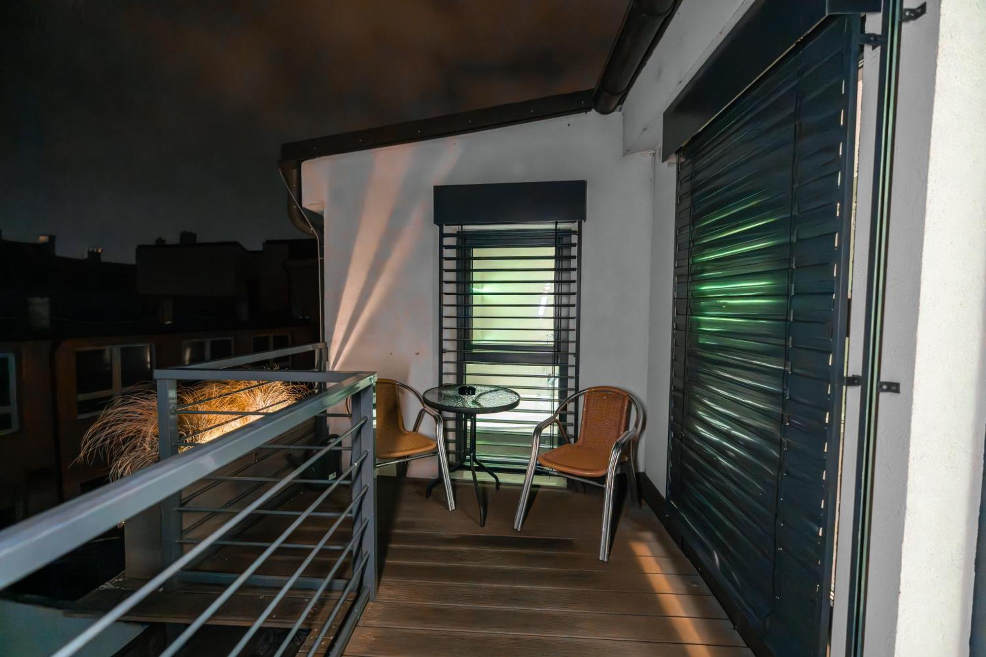 Hotel Plzen Bagian luar foto